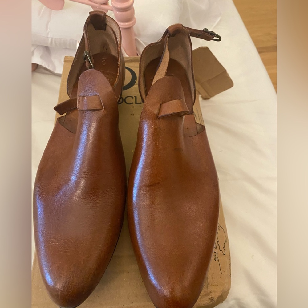 UEc caboclo brand Brazil shoes. Size 41